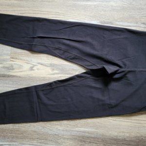 NEW Lululemon black crop leggings size 4